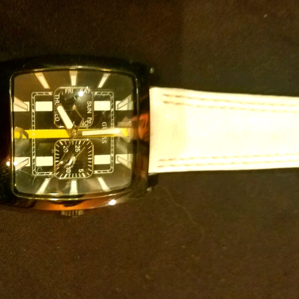 Guess Mod 60's Watch - Picture 4 of 5